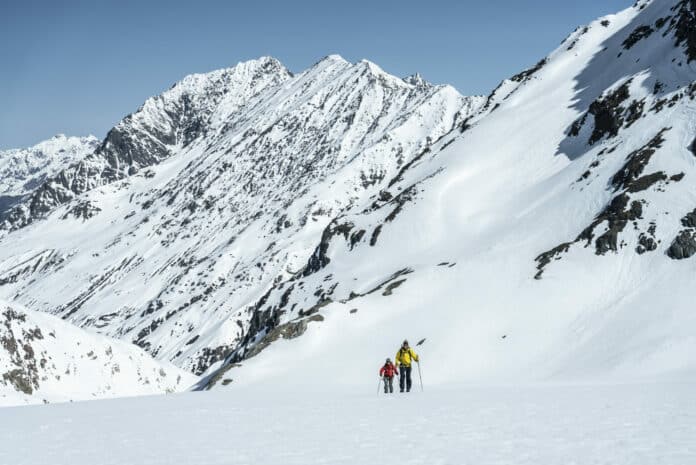 Skitour am Mittelbergferner im Gebiet um die Braunschweiger Hütte, Ötztaler Alpen © Johannes Aitzetmüller